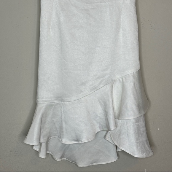 Lovers and Friends Open Back Ruffle Hem Sweetie Mini Dress in White Size M NWT - Picture 9 of 16